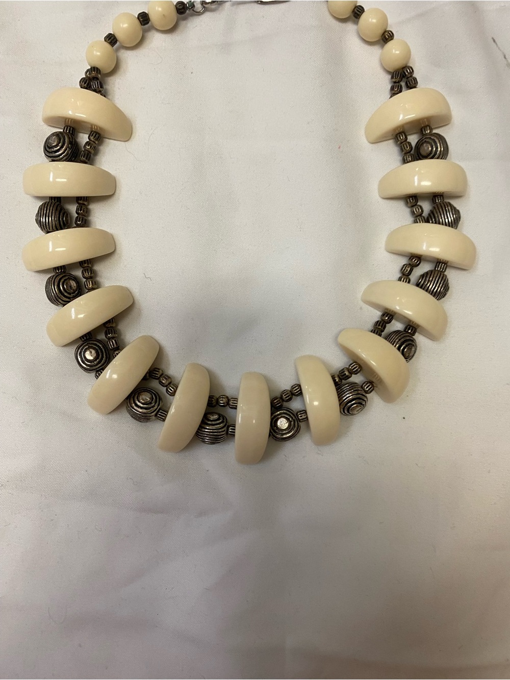 Source Unknown Cream Beaded Necklace with Silver-Tone Accents